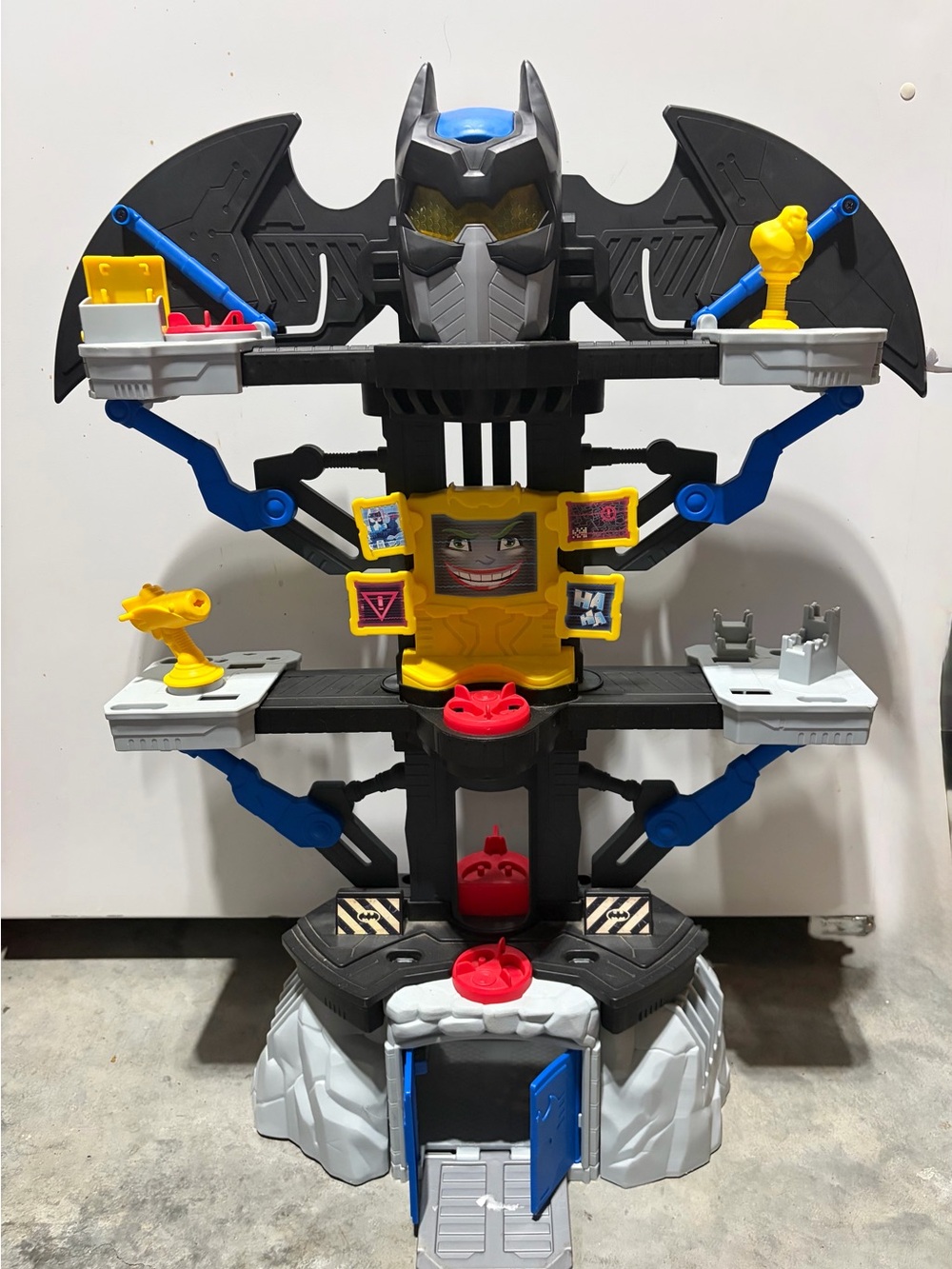 Fisher-Price Batman Play Tower - Black, Blue, Yellow, Gray, Red